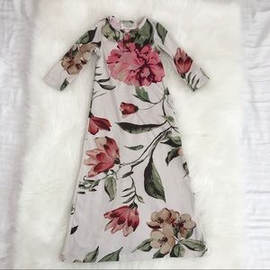 Dwell and Slumber Anna Baby Gown One Size